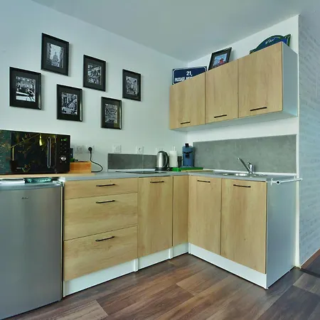 La Boheme Apartment *